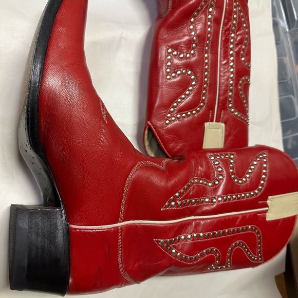 Frye cowgirl boots size 10.  True red with beige tan accent.  beauties! - Picture 5 of 5